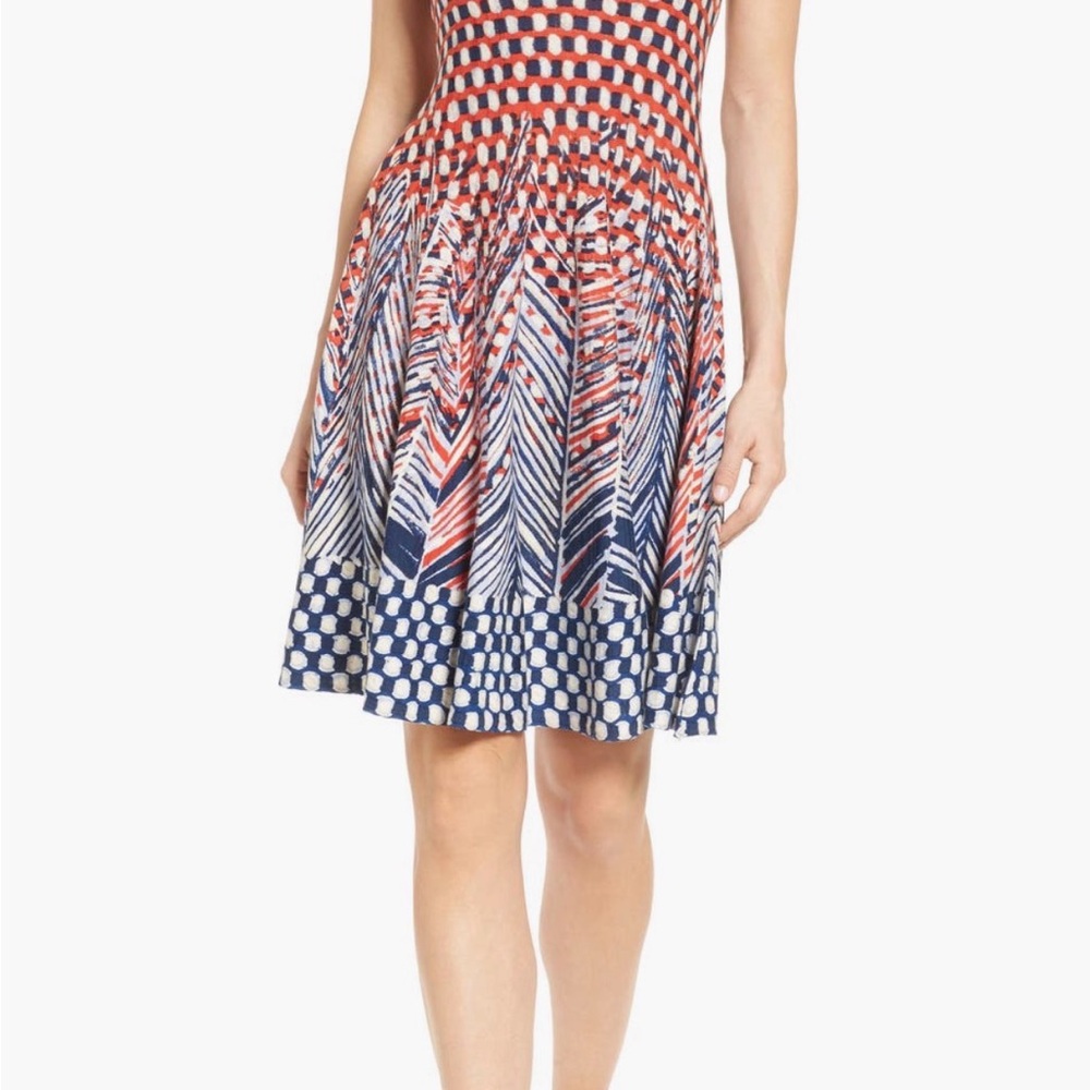 NIC+ZOE Fiore Twirl Fit & Flare Dress in perfect condition.Size 0P-2P. Worn once